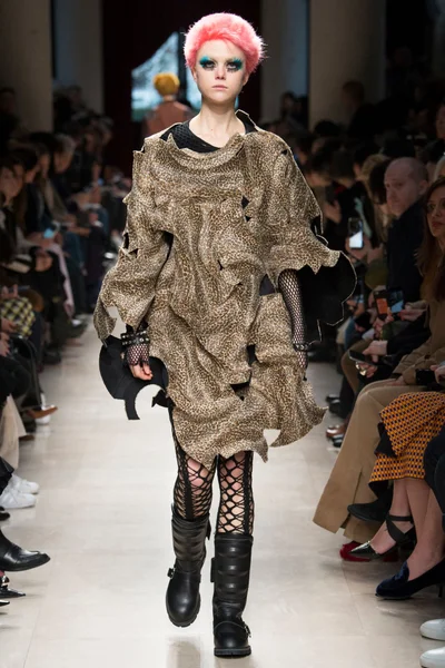 Look 39